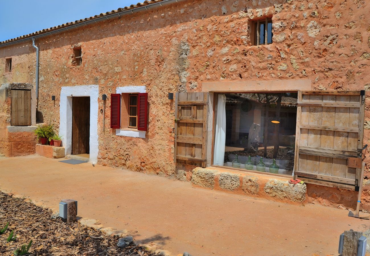 Casa rural en Llubi - 005 Finca Can Cortana 1782-2016/ET by Mallorca Cha