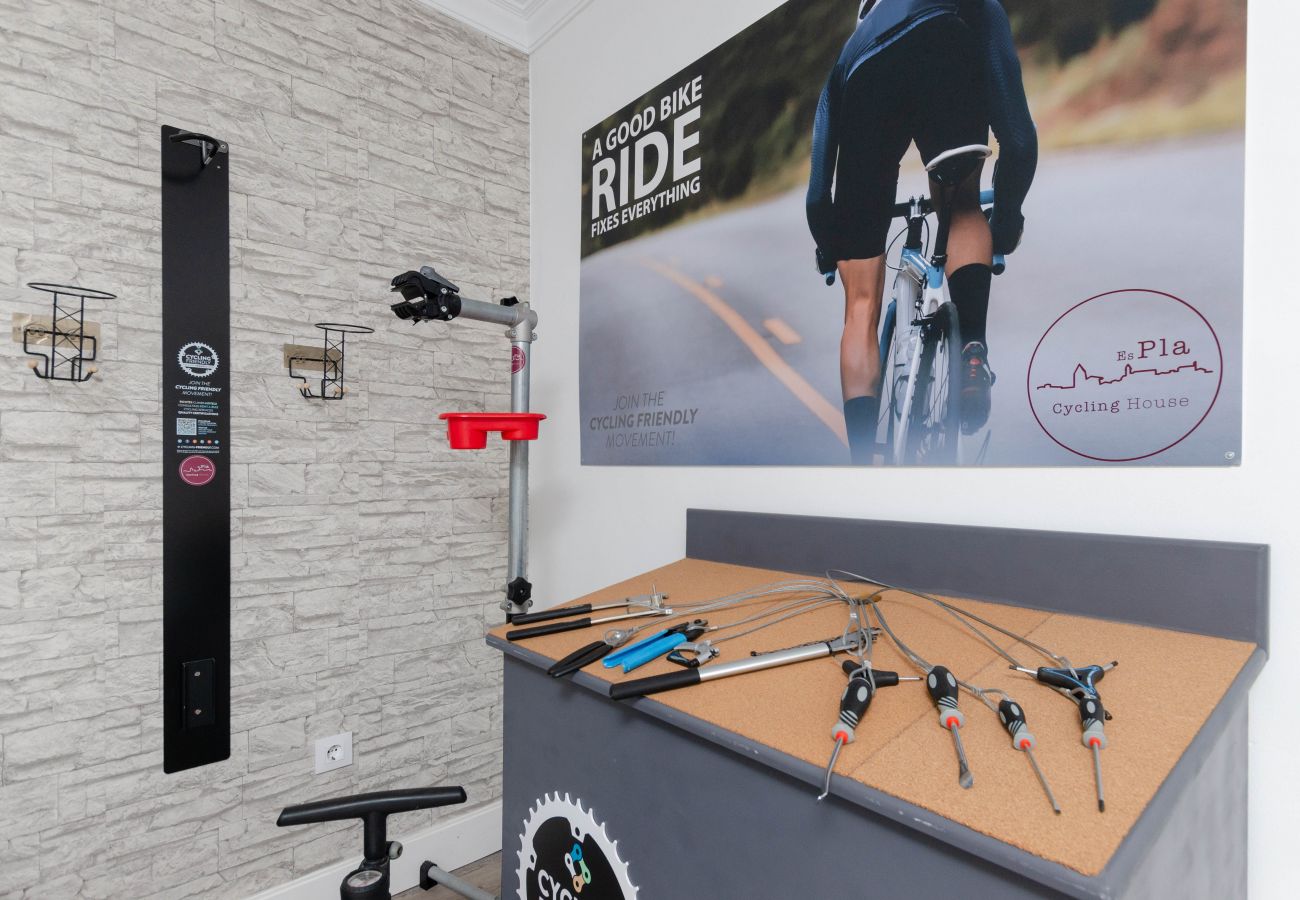 Casa en Maria de la salut - YourHouse Es Pla Cycling House