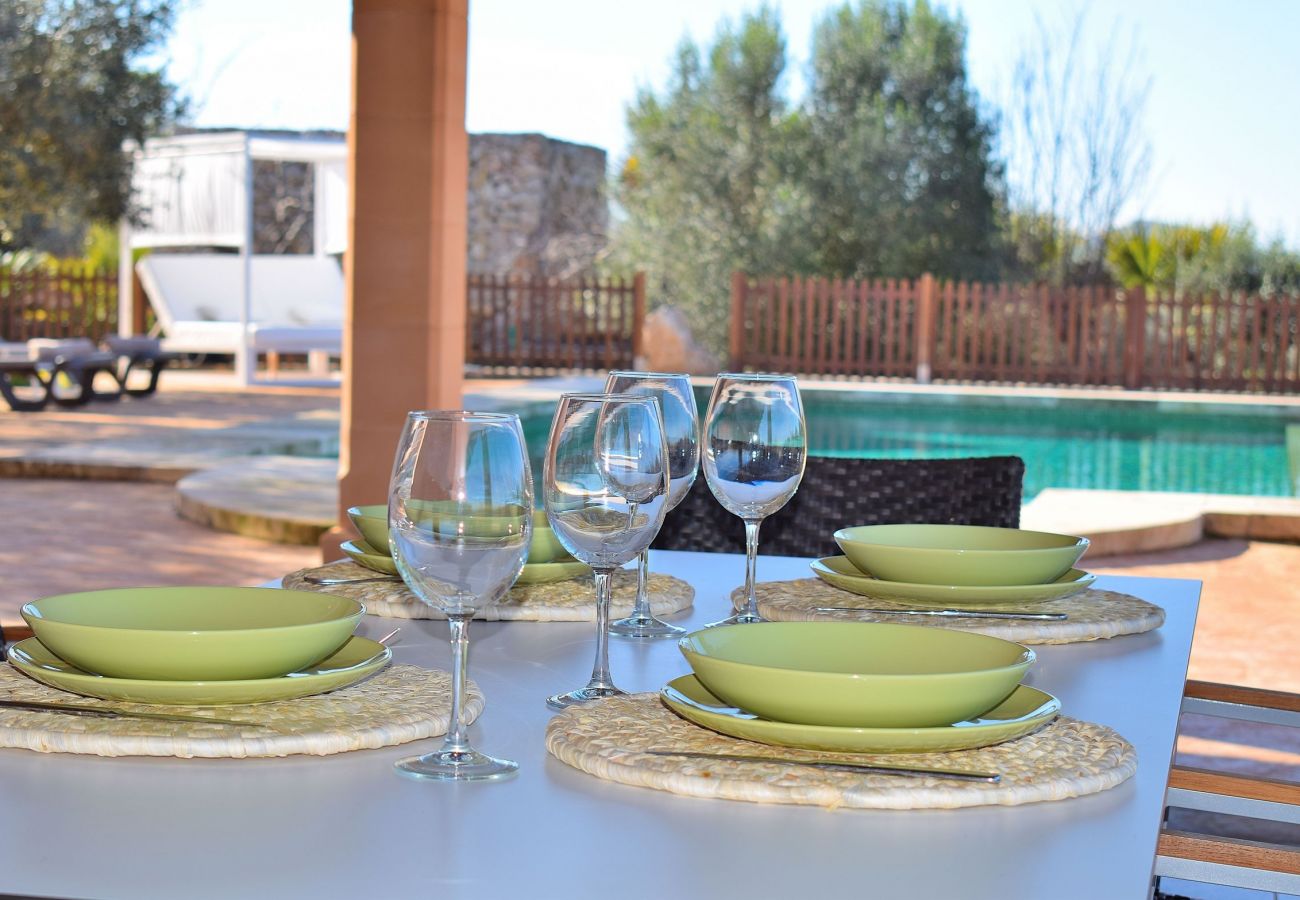 Geräumige Villa-Terrasse in Sineu