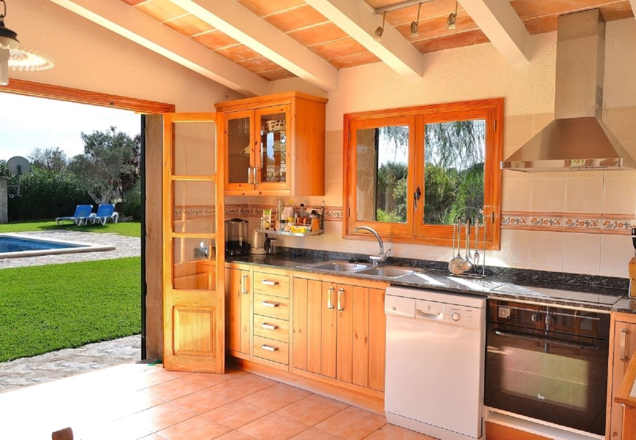 Rent villa in Majorca