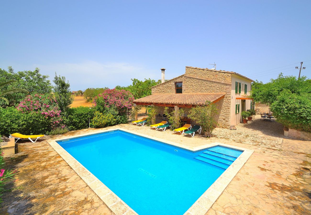 Beautiful finca with pool, for rent in Mallorca