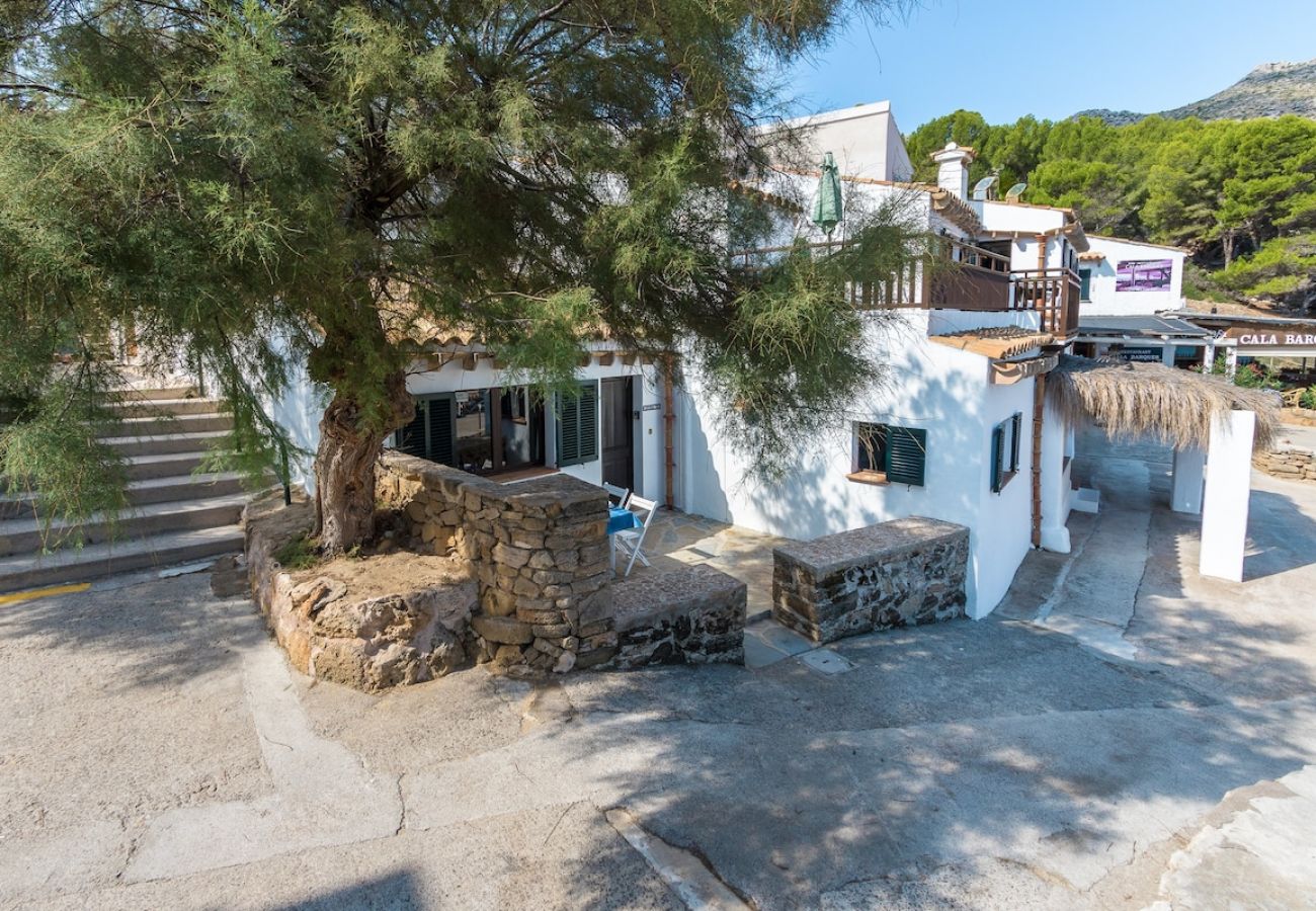 House in Cala Sant Vicenç - Blue fisherman house 3 By home villas 360