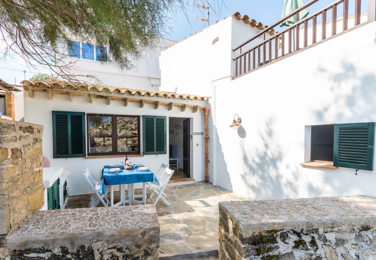 House in Cala Sant Vicenç - Blue fisherman house 3 By home villas 360