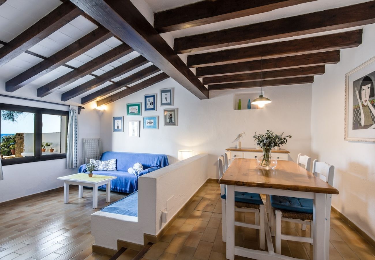 House in Cala Sant Vicenç - Blue fisherman house 3 By home villas 360