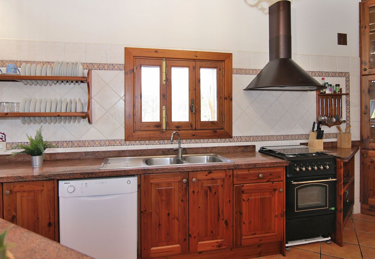 finca, rustic kitchen, cosy, views, amenities