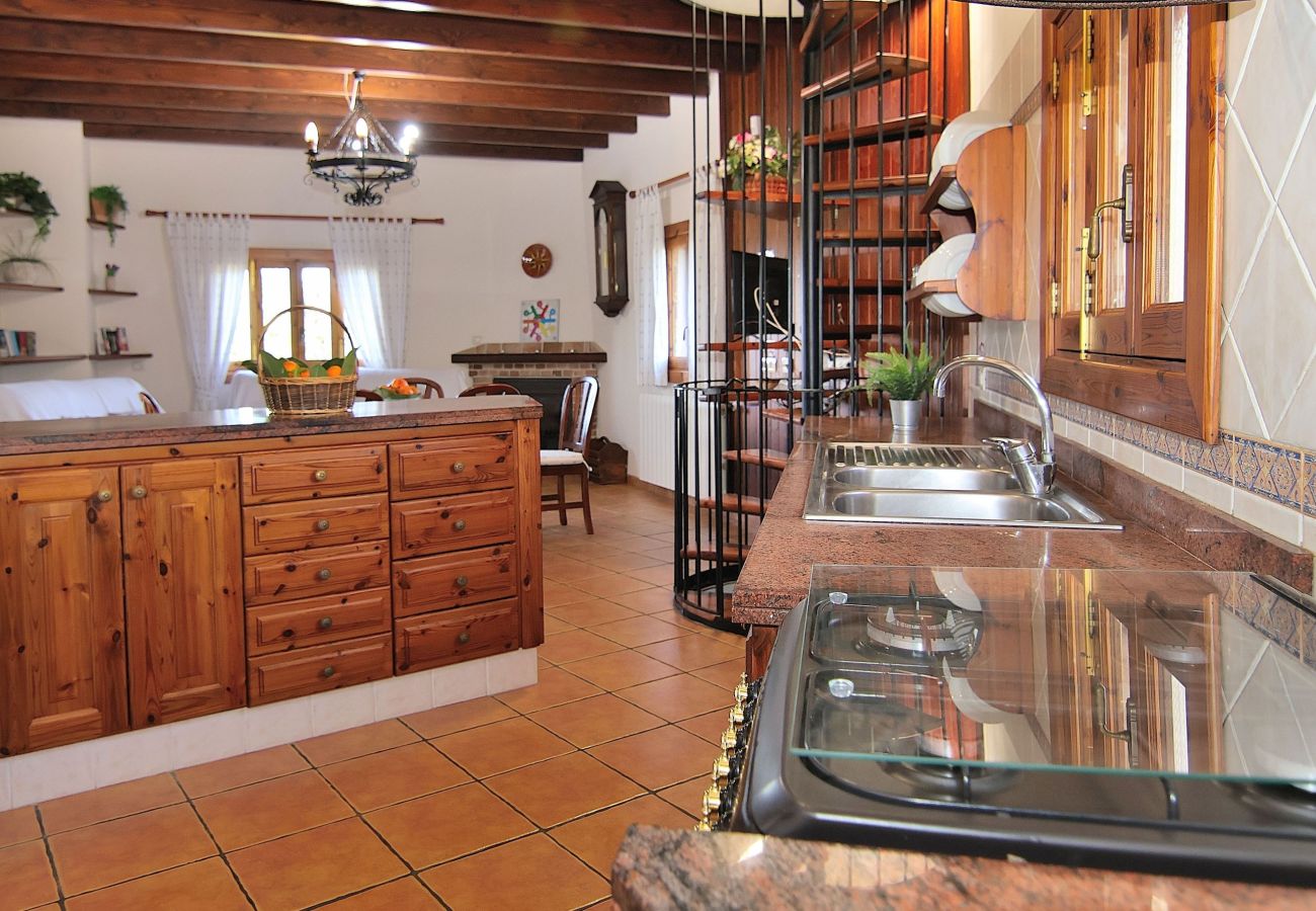 finca, rustic kitchen, cosy, views, amenities