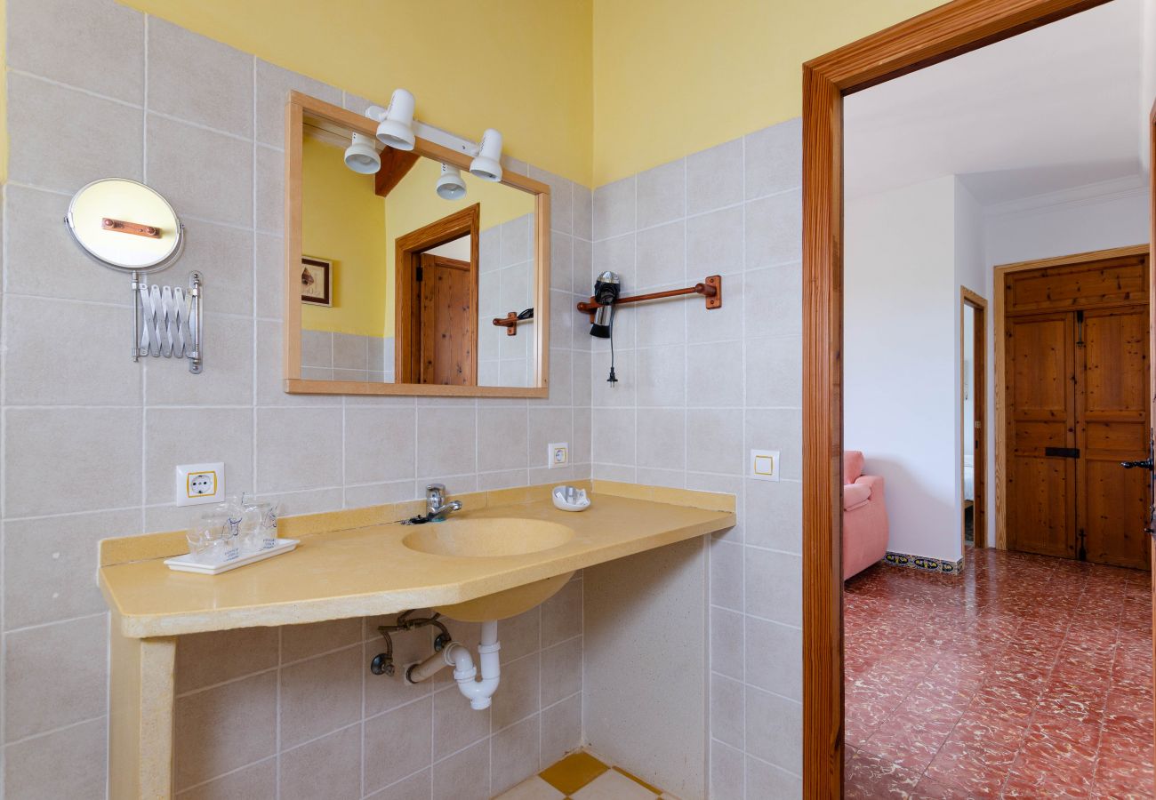 Farm stay in Campos - YourHouse Son Sala Terrat Apartment in Agroturismo